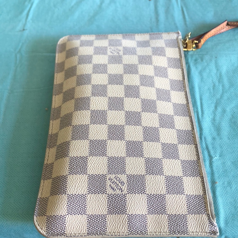 Louis Vuitton women’s wallet